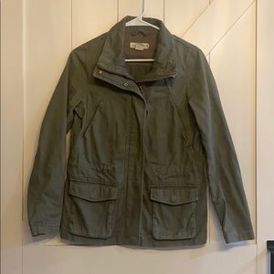 H&M green military style jacket. Zipper